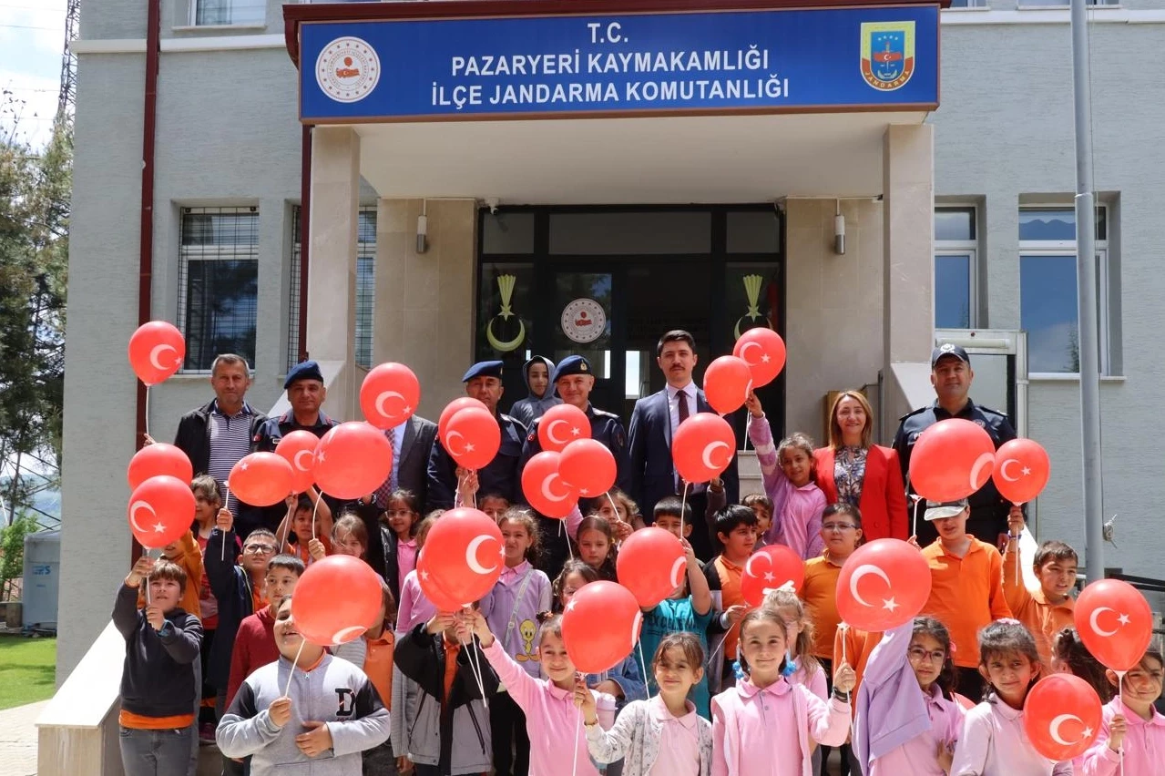 Bilecik Pazaryeri’nde 500 öğrenci Jandarma Komutanlığı