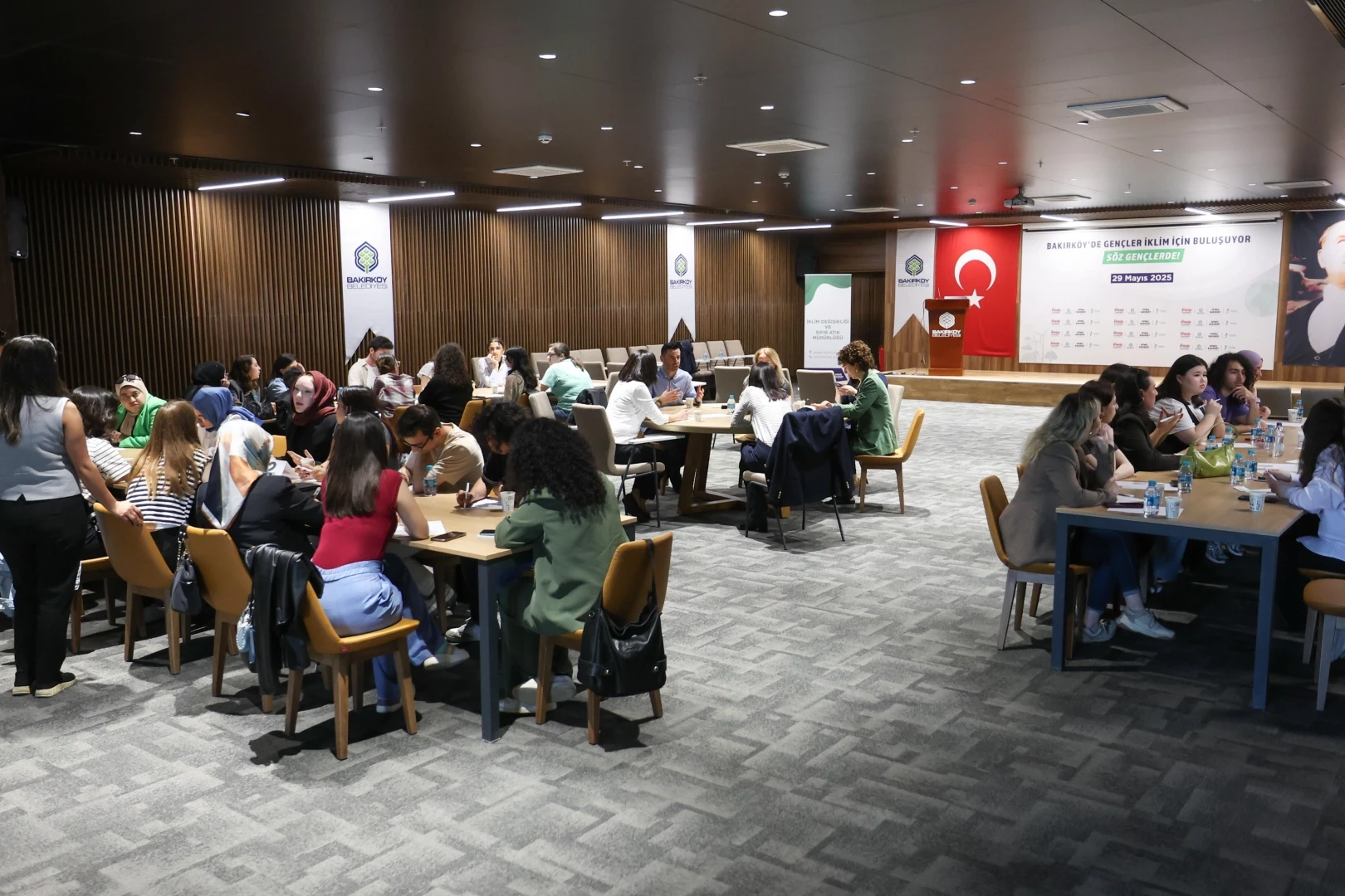 Gençler iklim sorunları için buluştu