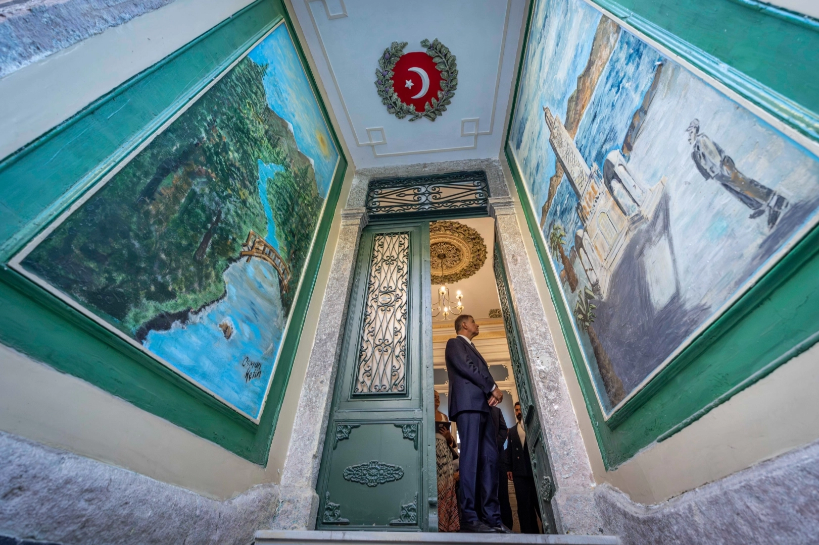 İzmir’in tarihi yapıları gün yüzüne çıkıyor